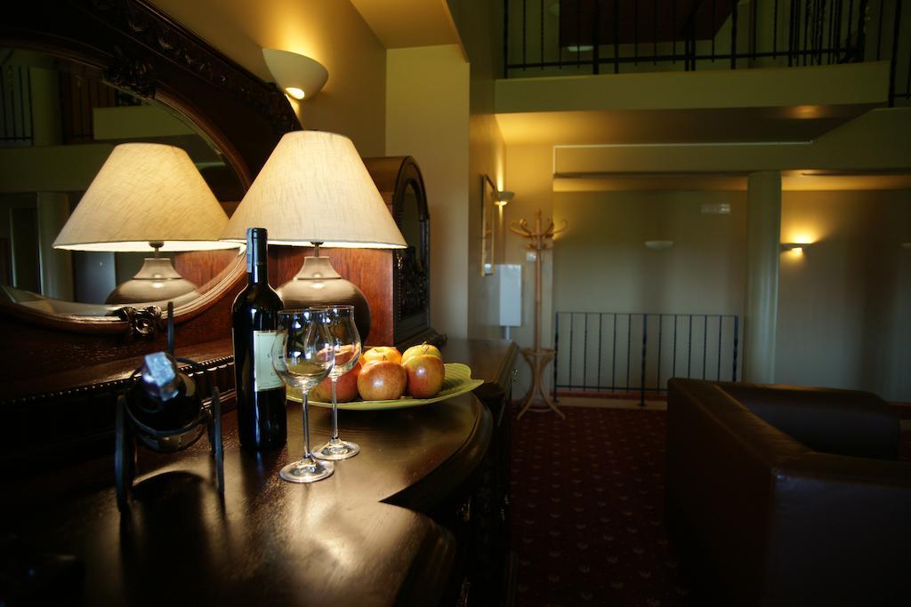 Hotel Grodzki Poznań Buitenkant foto